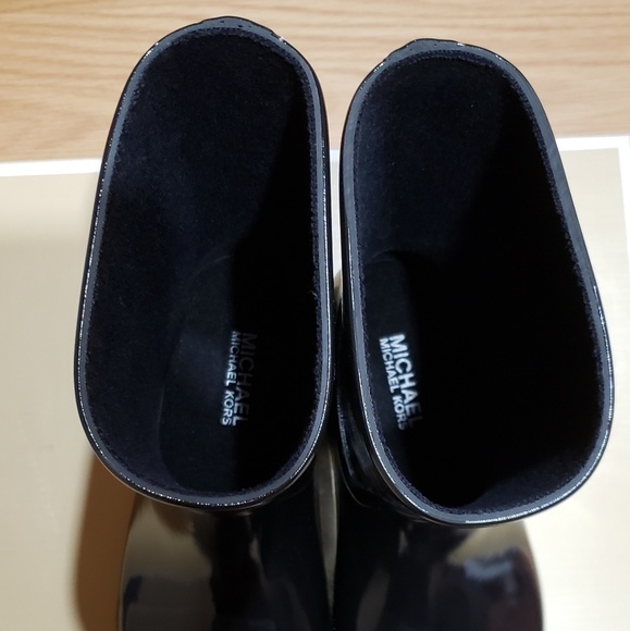 NWOT Michael Kors Rain Boots size 7 - Picture 2 of 8